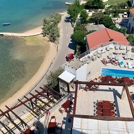 酒店 贝尔维德尔酒店 3*