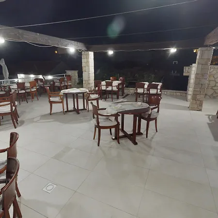 贝尔维德尔酒店 3*