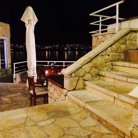 贝尔维德尔酒店 3* 帕格