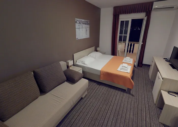 Belveder 4* Pag Town